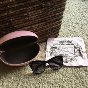 NWOT: Juicy Couture Black Sunglasses